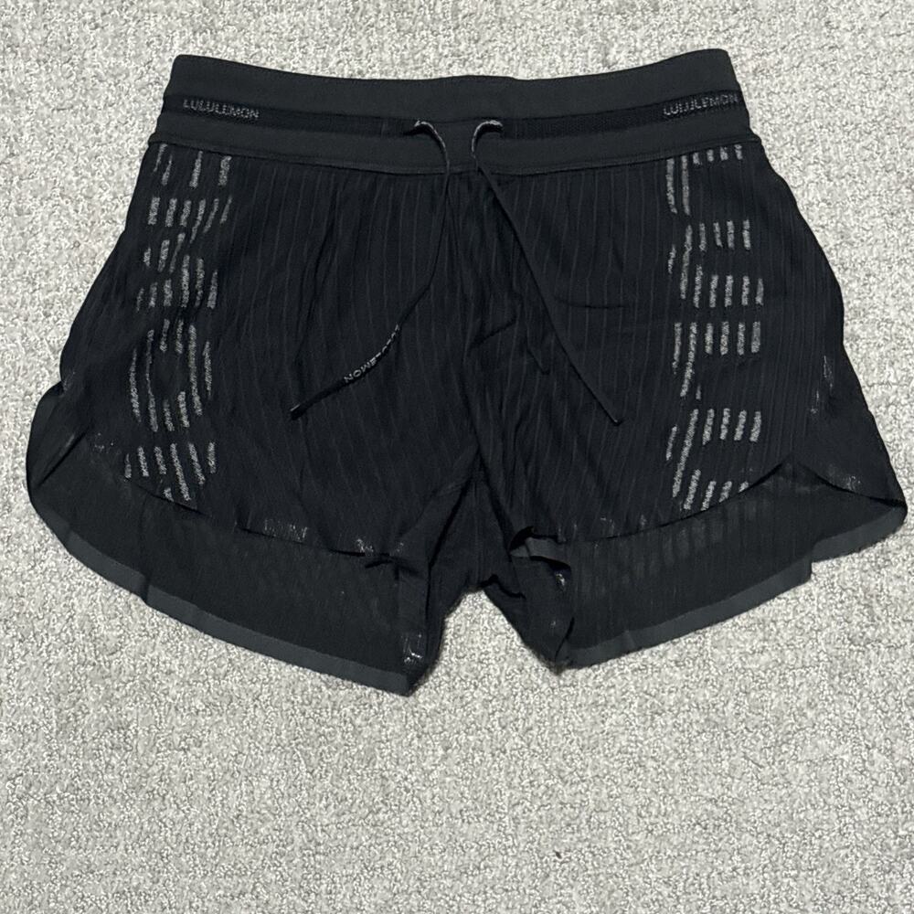 Lululemon Women’s Fast and Free Airflow Mid-Rise Running Shorts 3” Black Size 4